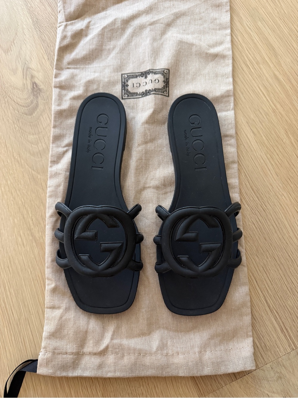 Gucci Palma Black Rubber interlocking G logo sandal slides size 36